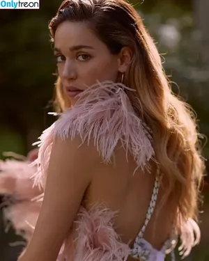 Matilda Lutz / matildalutz nude photo #0047