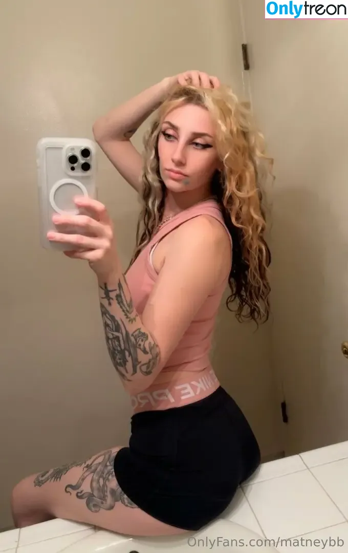 matneybb nude photo #0022 (Rachelle Matney / RachelleMatney / matneybb2.0)