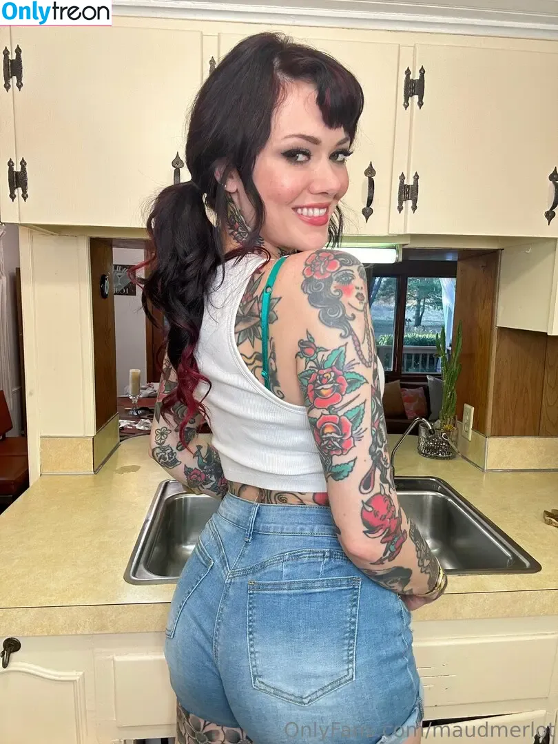 Maud Franklen голая photo #3828 (maudnoir / maudsuicide)