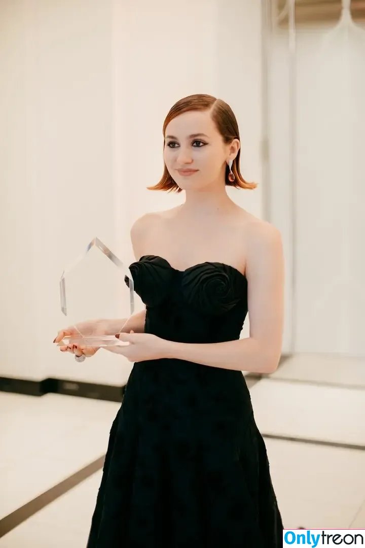 Maude Apatow голая photo #0297 (maudeapatow)