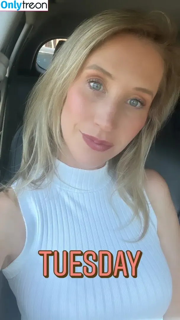 Maude Garrett nude photo #0014 (geekbomb / maudegarrett)