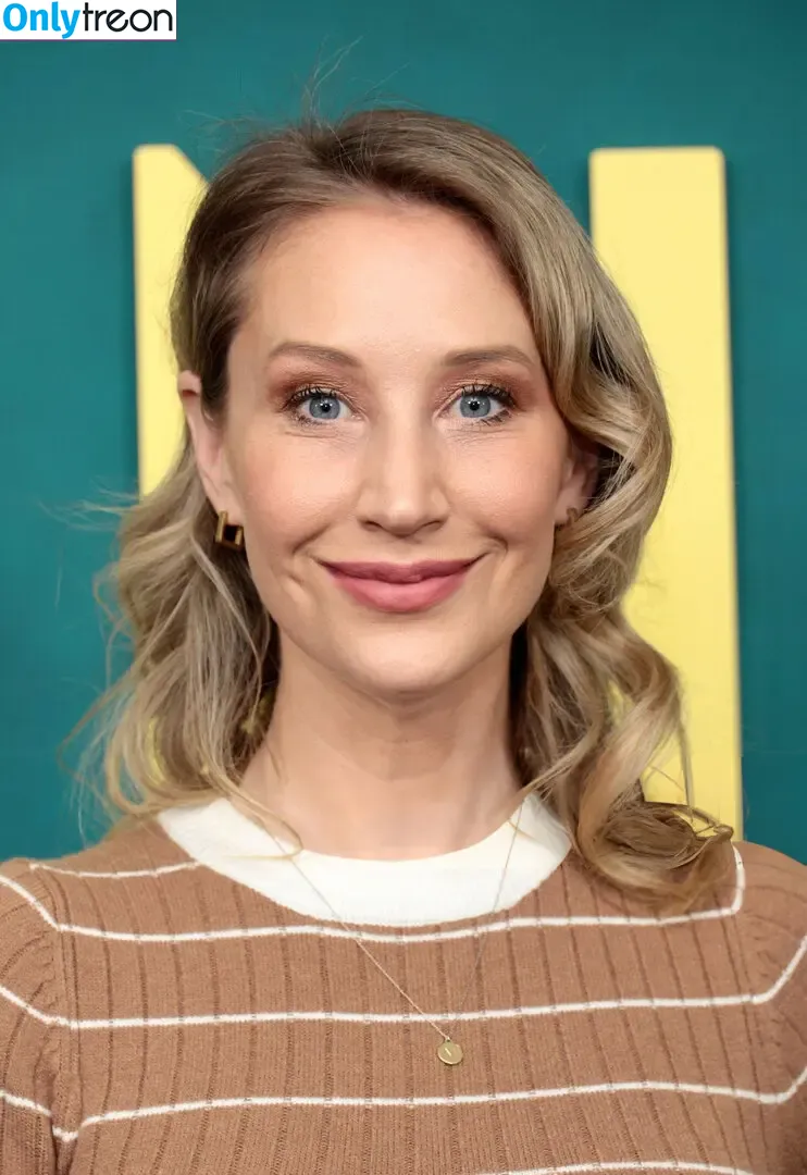 Maude Garrett nude photo #0019 (geekbomb / maudegarrett)