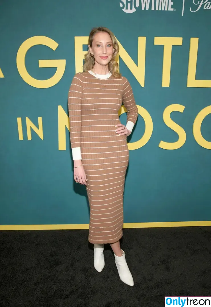 Maude Garrett голая photo #0026 (geekbomb / maudegarrett)
