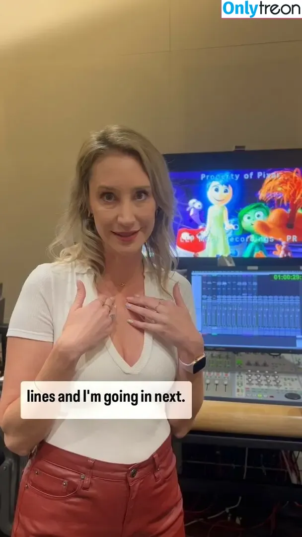 Maude Garrett nude photo #0055 (geekbomb / maudegarrett)