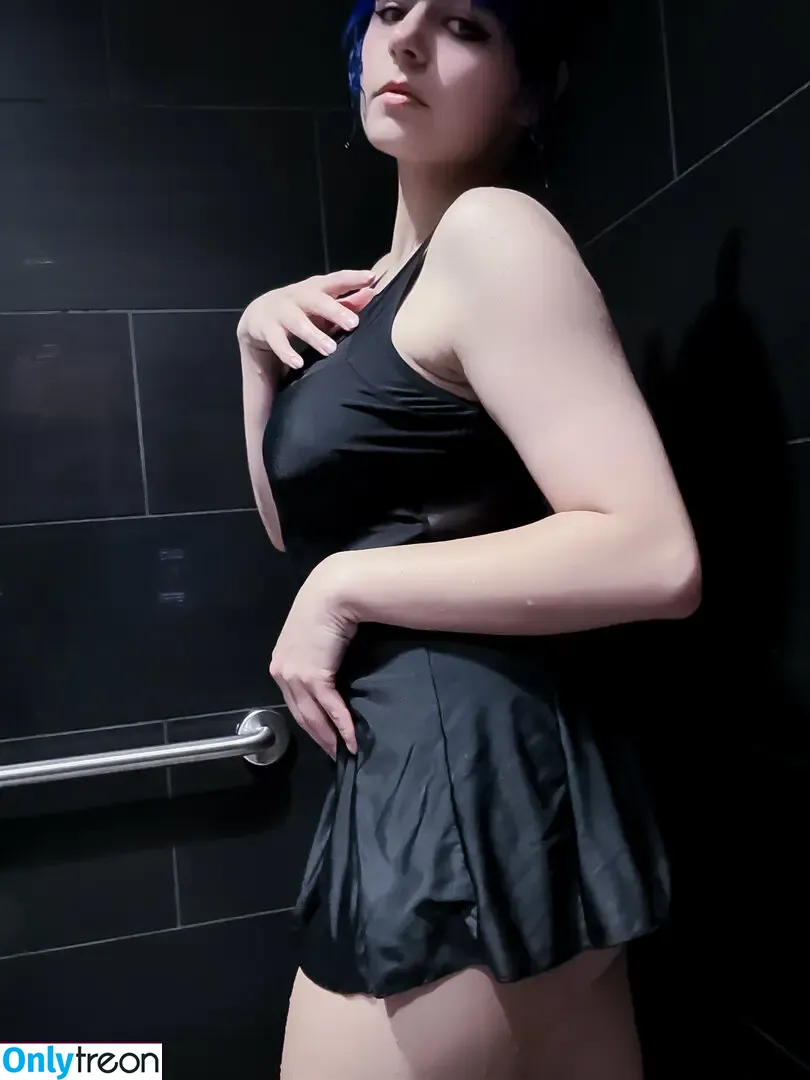 Maxalah nude photo #0365 (itz_maxalah)