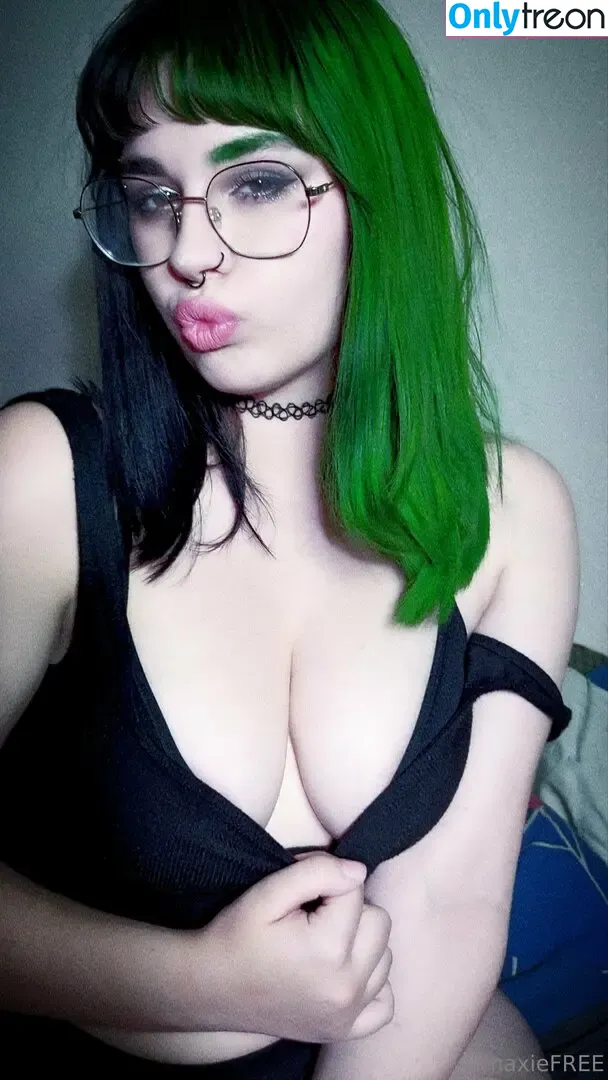 maxieisfree nude photo #0008 (maxieisfree)