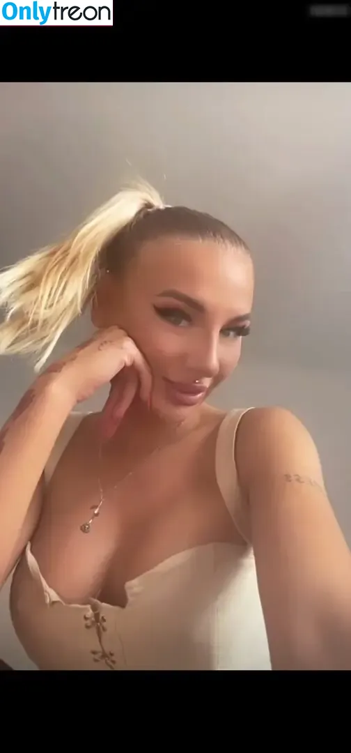 Maxima Dizdarevic голая photo #0001 (maxi__dzdrvc)