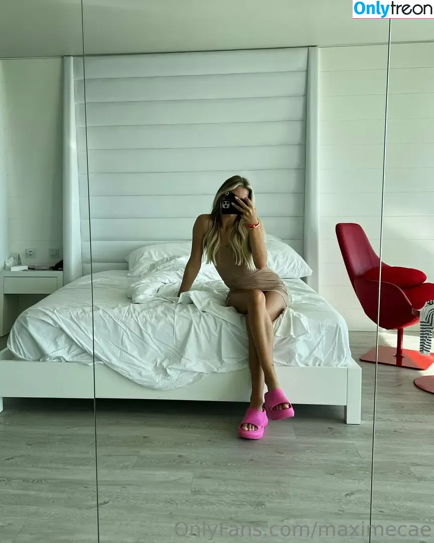maximecae nude photo #0037 (maximeocasek)