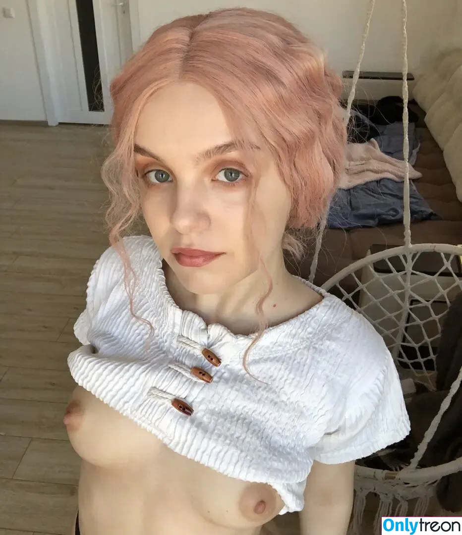 May Ross nude photo #0001 (may_ross_vip / mayrosscute)