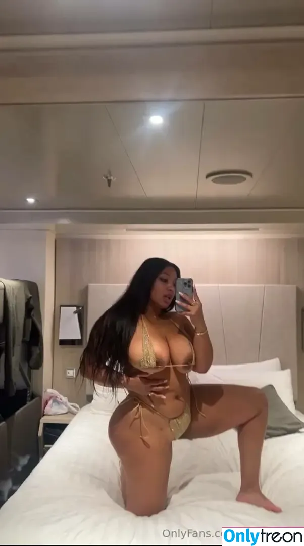 May Santana nude photo #0006 (Perram0de / perraworld)