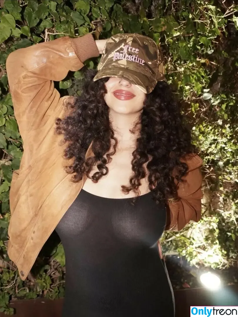 Maya Abdallah nude photo #0064 (maya.abdallah / mayuhnaise)