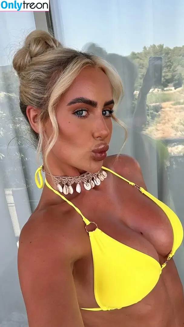 Maya Askew nude photo #0005 (mayaaskeww)