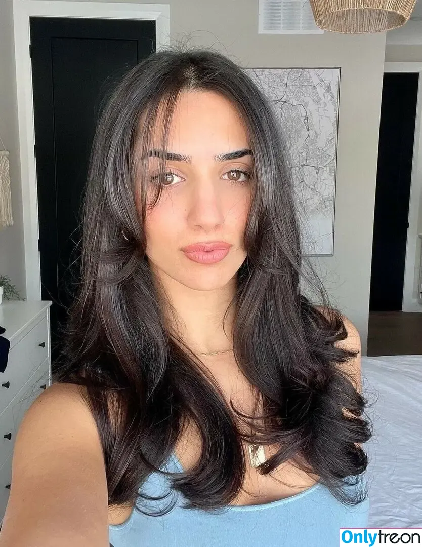 Maya Desrochers nude photo #0002 (mayadesrochers)