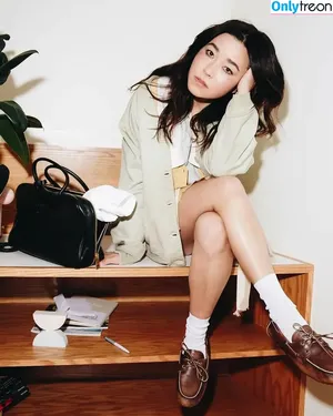 Maya Erskine / mayaerskine фото голая #0010