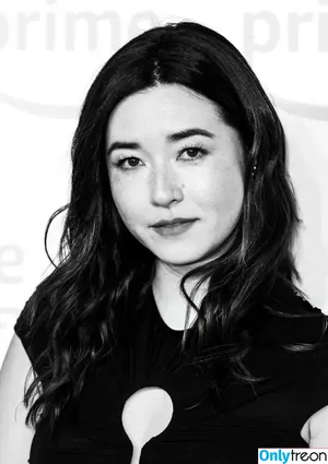 Maya Erskine / mayaerskine фото голая #0018