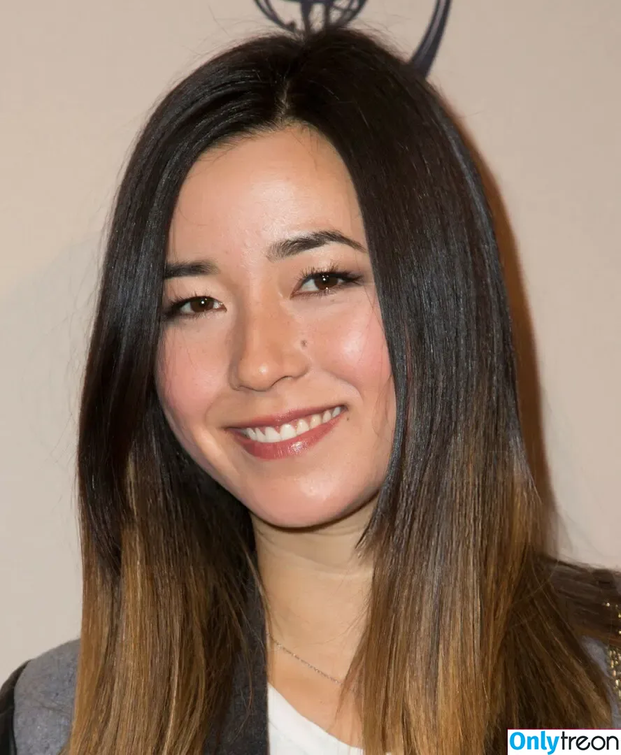 Maya Erskine nude photo #0016 (mayaerskine)