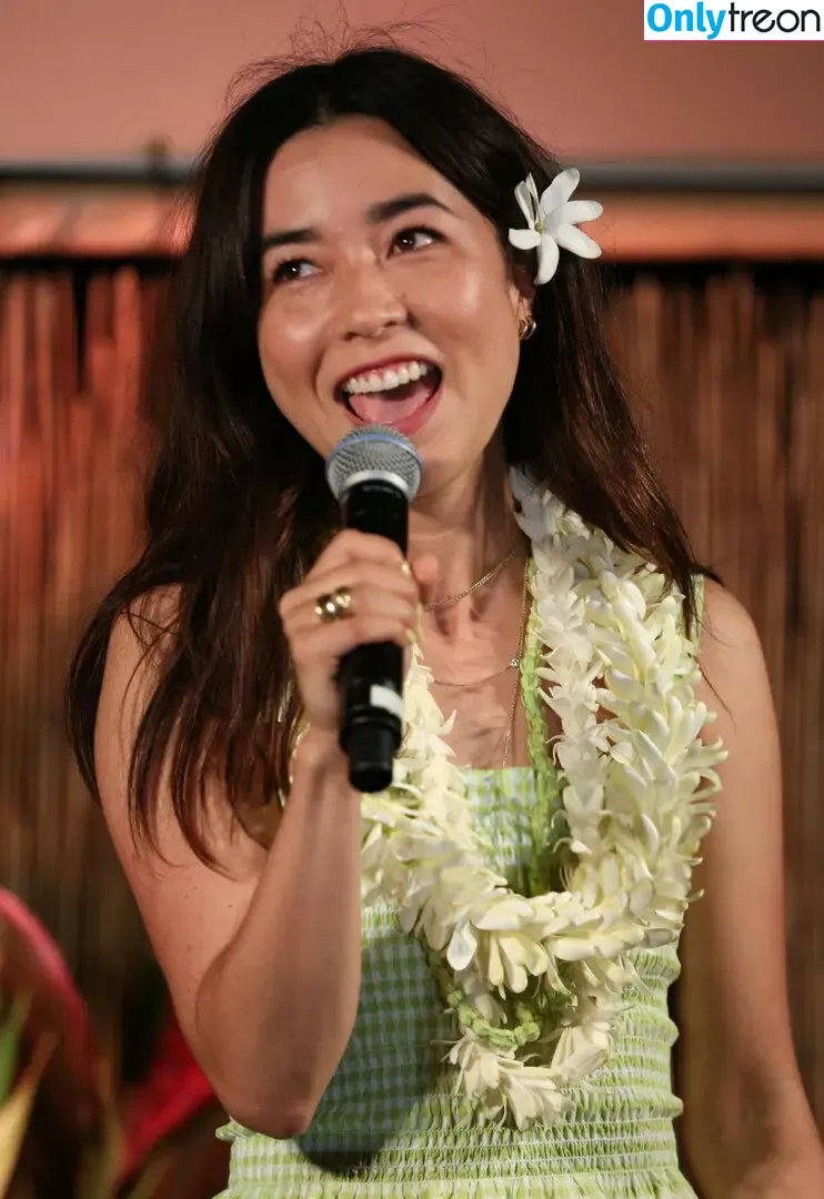 Maya Erskine голая photo #0023 (mayaerskine)