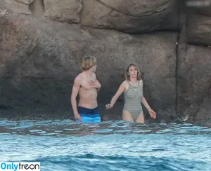 Maya Hawke / maya_hawke / neohawk2 nude photo #0644