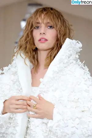 Maya Hawke / maya_hawke / neohawk2 nude photo #0736