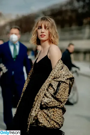 Maya Hawke / maya_hawke / neohawk2 nude photo #0768
