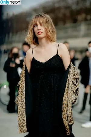 Maya Hawke / maya_hawke / neohawk2 nude photo #0769