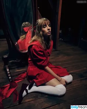 Maya Hawke / maya_hawke / neohawk2 nude photo #0797