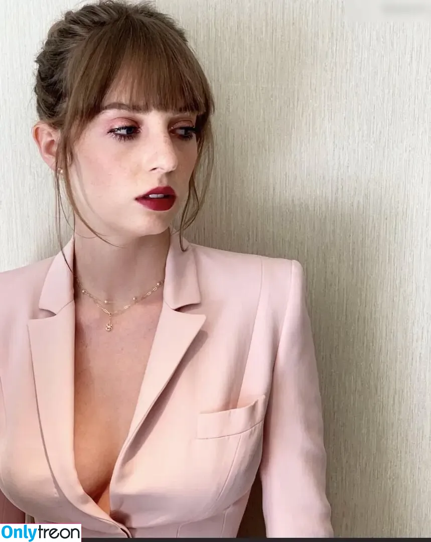 Maya Hawke nude photo #0606 (maya_hawke / neohawk2)