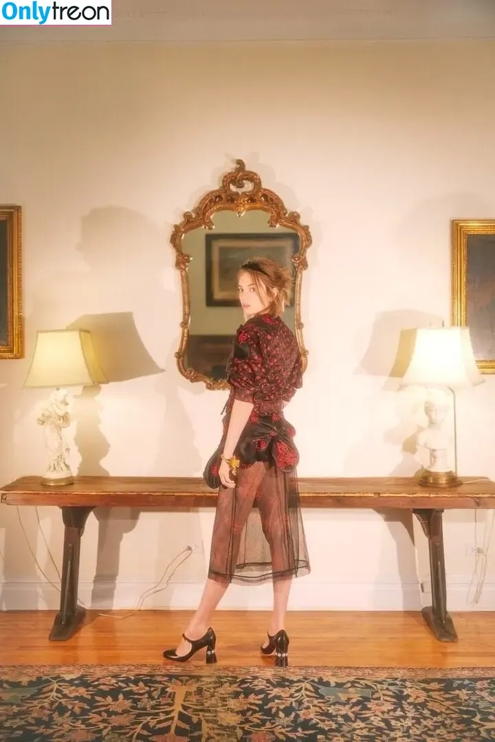 Maya Hawke nude photo #0608 (maya_hawke / neohawk2)