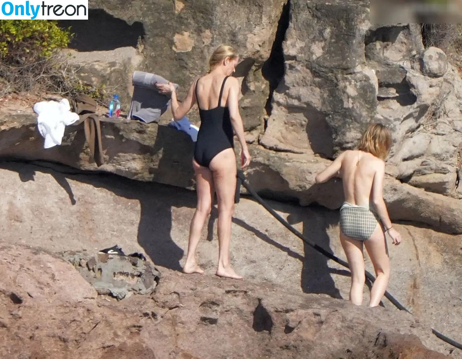 Maya Hawke nude photo #0655 (maya_hawke / neohawk2)