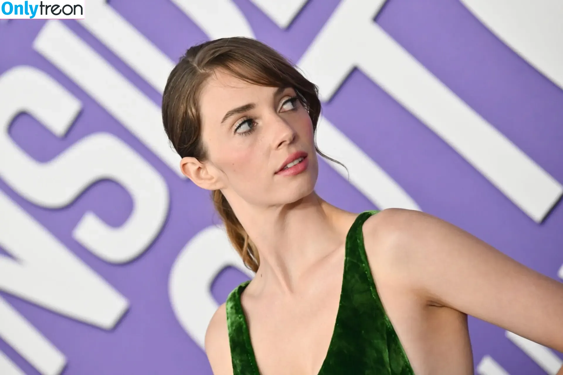 Maya Hawke nude photo #0697 (maya_hawke / neohawk2)
