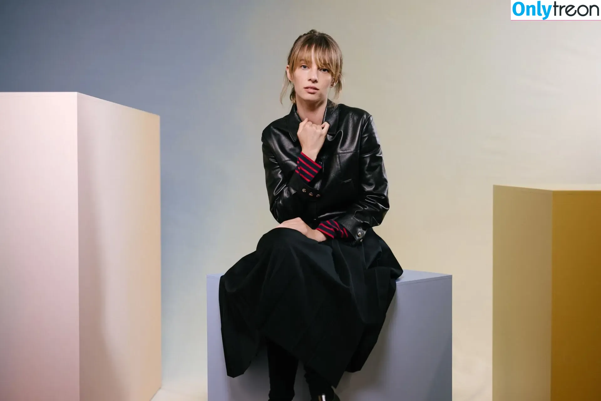 Maya Hawke nude photo #0713 (maya_hawke / neohawk2)
