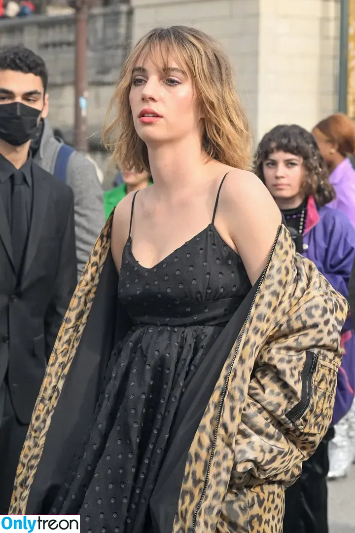 Maya Hawke голая photo #0766 (maya_hawke / neohawk2)