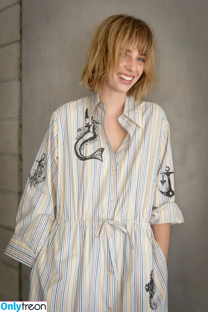 Maya Hawke nude photo #0790 (maya_hawke / neohawk2)