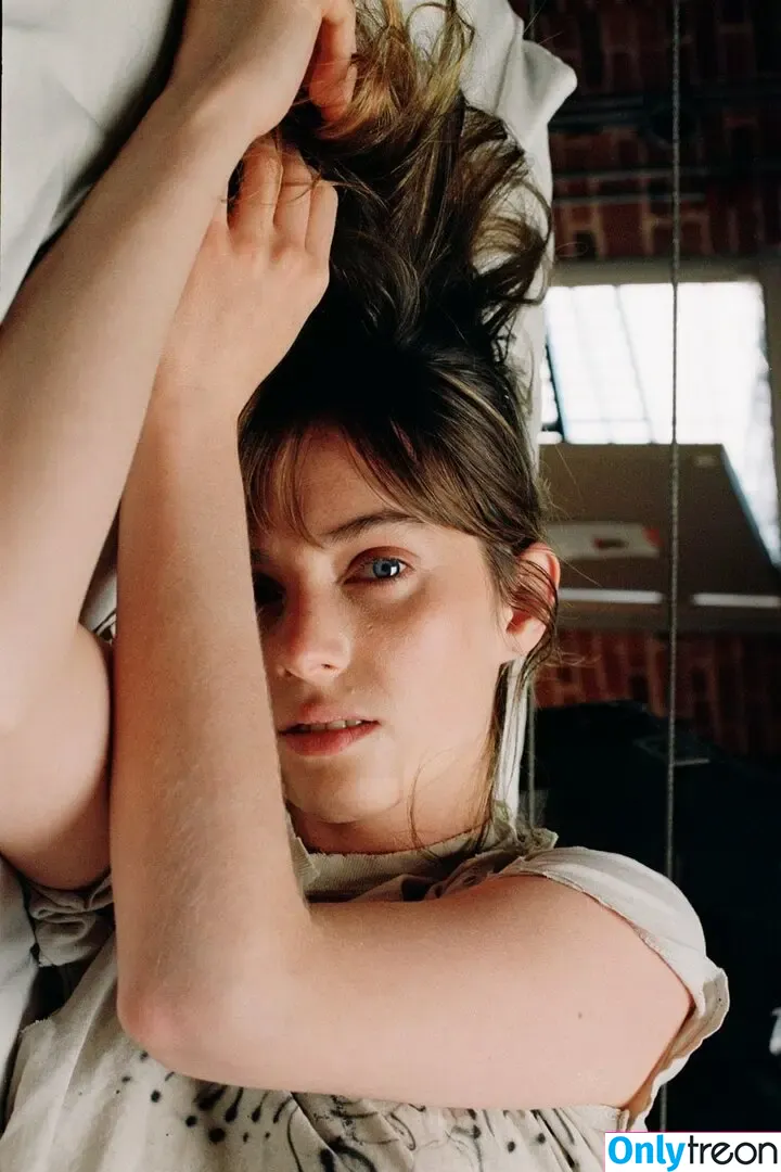 Maya Hawke голая photo #0834 (maya_hawke / neohawk2)