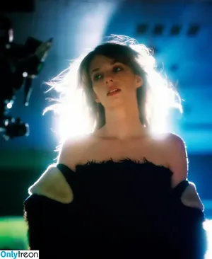 Maya Hawke / maya_hawke / neohawk2 nude photo #1043