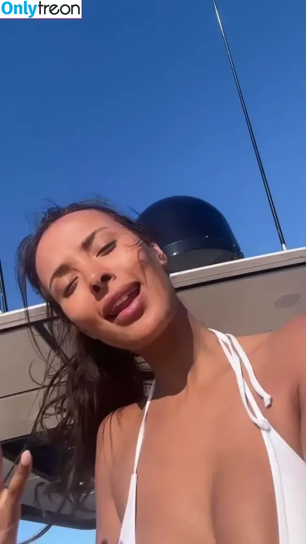 Maya Jama nude photo #1532 (mayajama)
