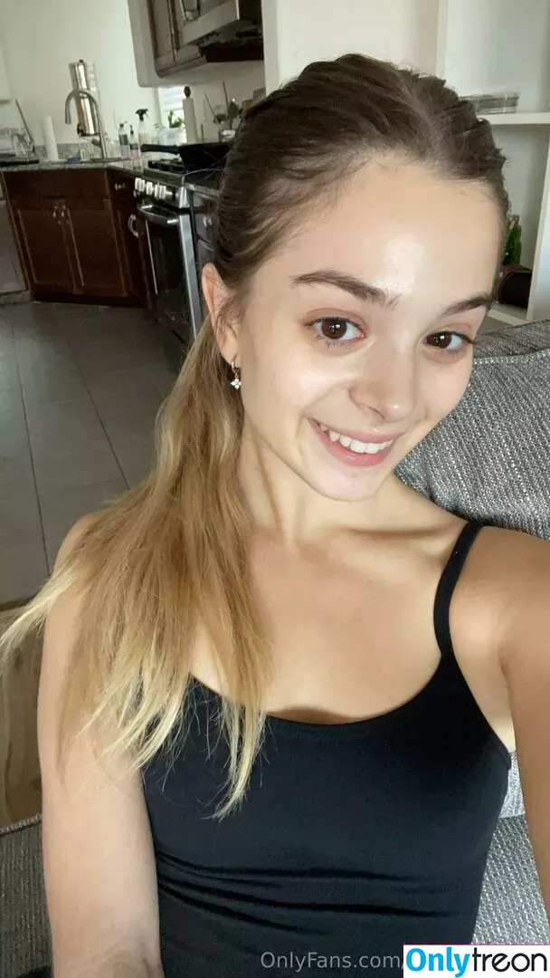 maybemollyy nude photo #0243 (Molly Little / maybemollyyy)