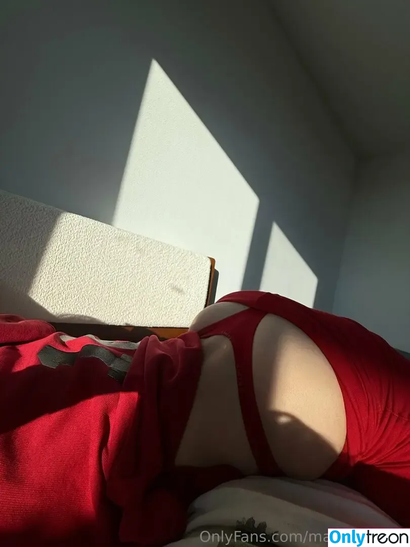 maybemollyy nude photo #0761 (Molly Little / maybemollyyy)