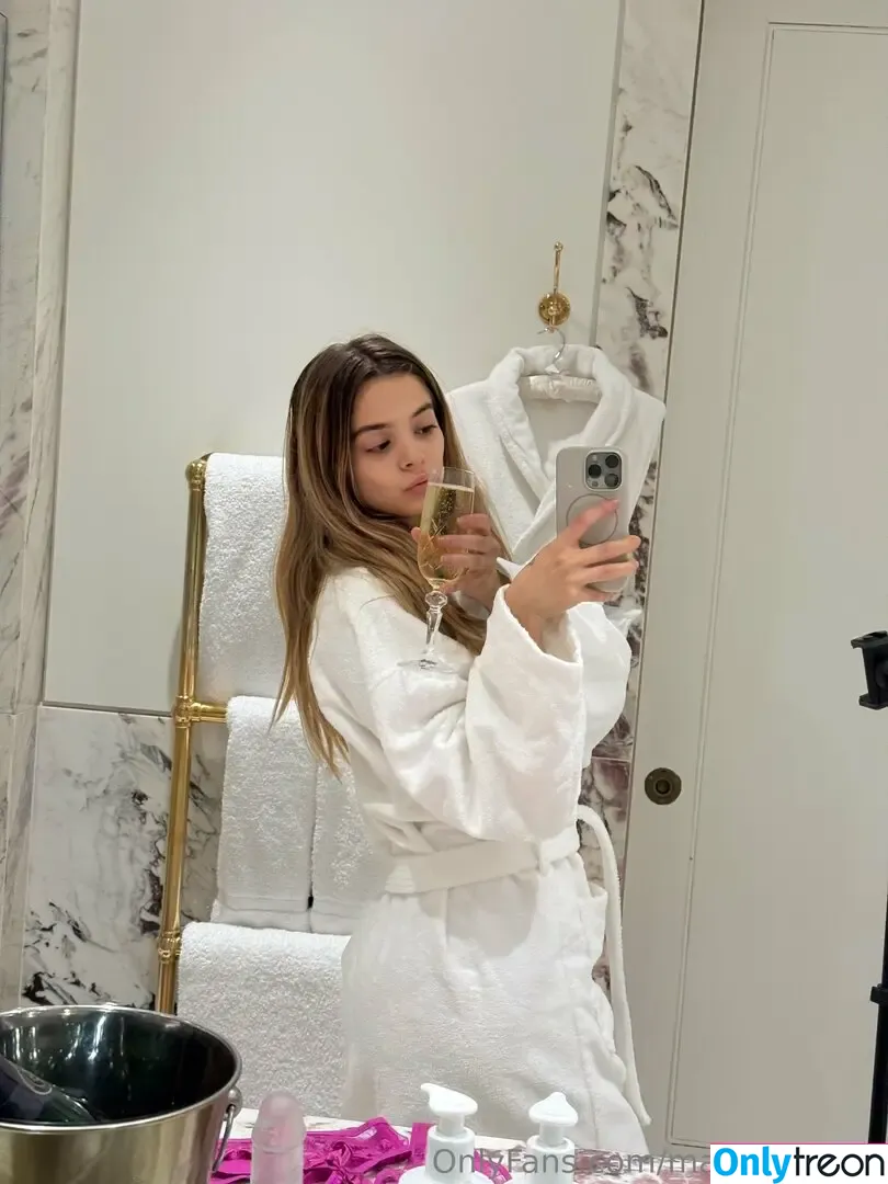 maybemollyy nude photo #0906 (Molly Little / maybemollyyy)