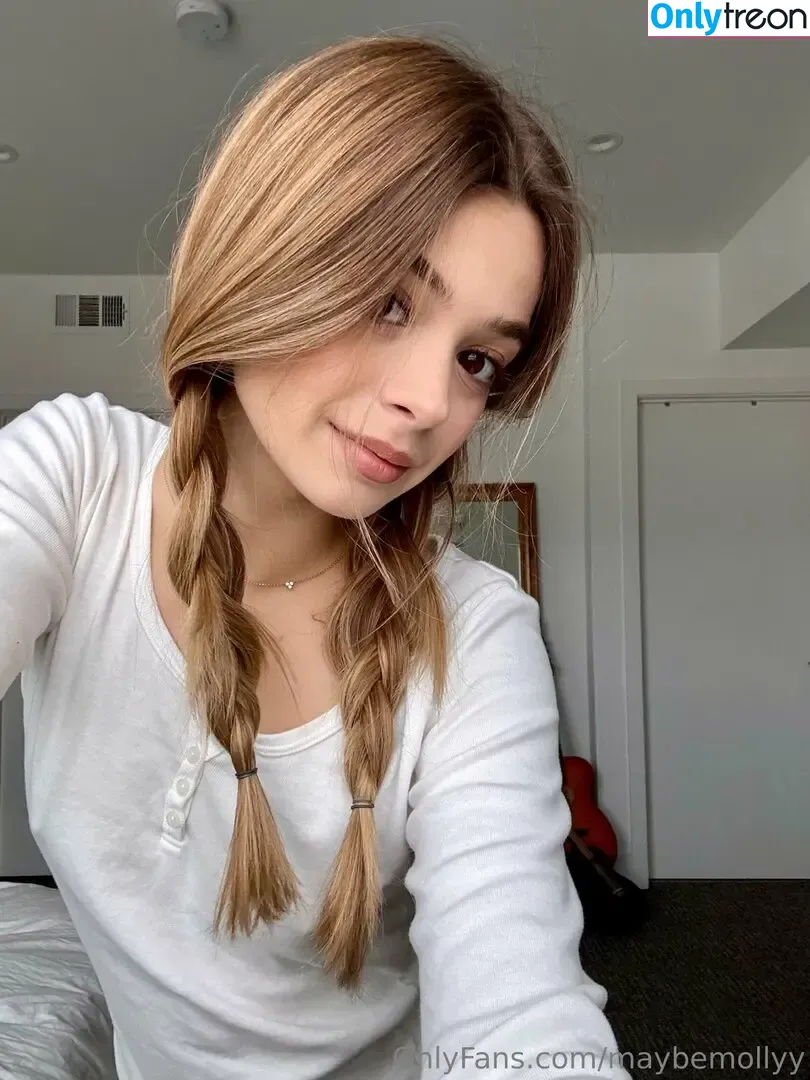 maybemollyy nude photo #0964 (Molly Little / maybemollyyy)