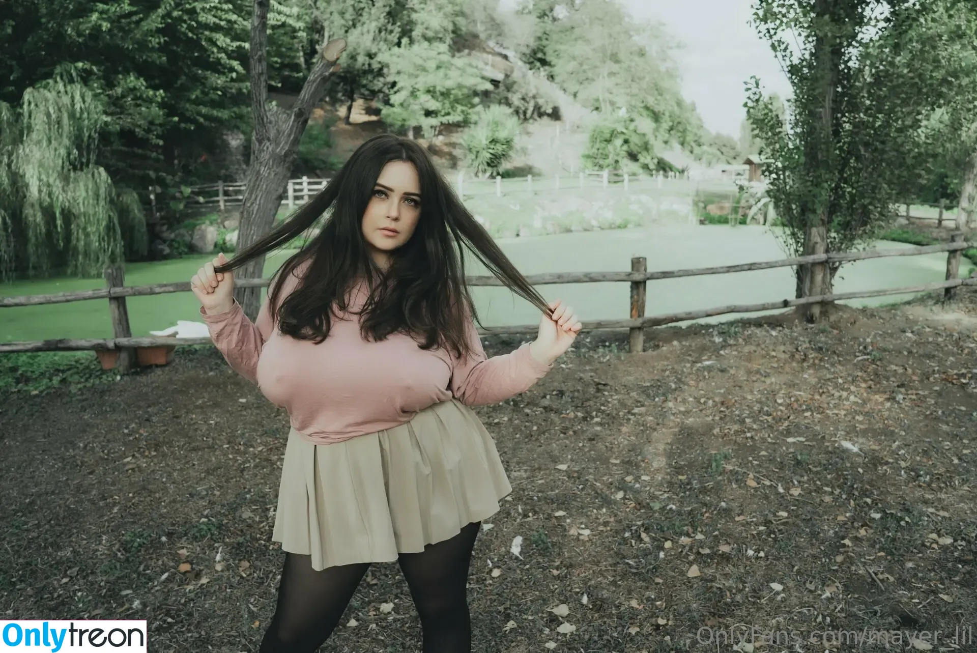 Mayer Lil голая photo #0324 (mayer_lil / mayer_lila)