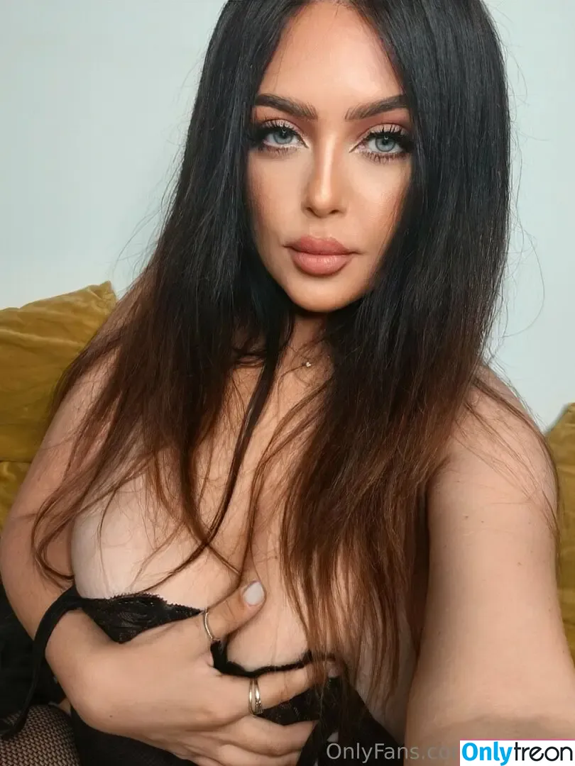 Mayer Lil nude photo #0382 (mayer_lil / mayer_lila)