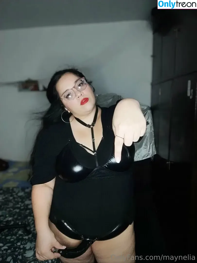 maynelia голая photo #0011 (maynelia)