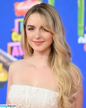 Mckenna Grace / mckennagrace / mckennagraceful nude photo #0006