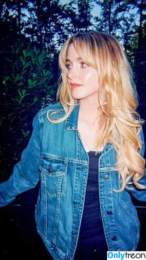 Mckenna Grace / mckennagrace / mckennagraceful nude photo #0170