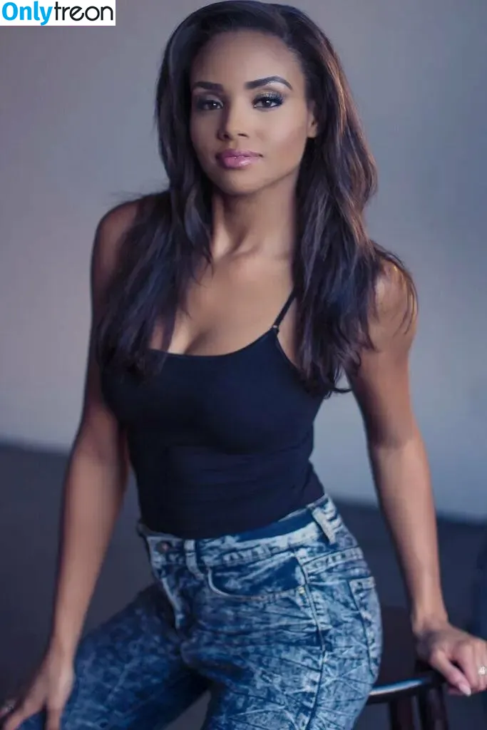Meagan Tandy nude photo #0012 (meagantandy)