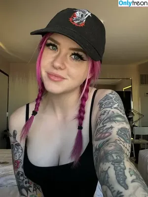 Meaganwtf / sexxytowwifey8990 nude photo #0001