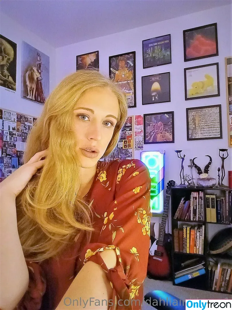 meddleblooms nude photo #0051 (minnablooms)