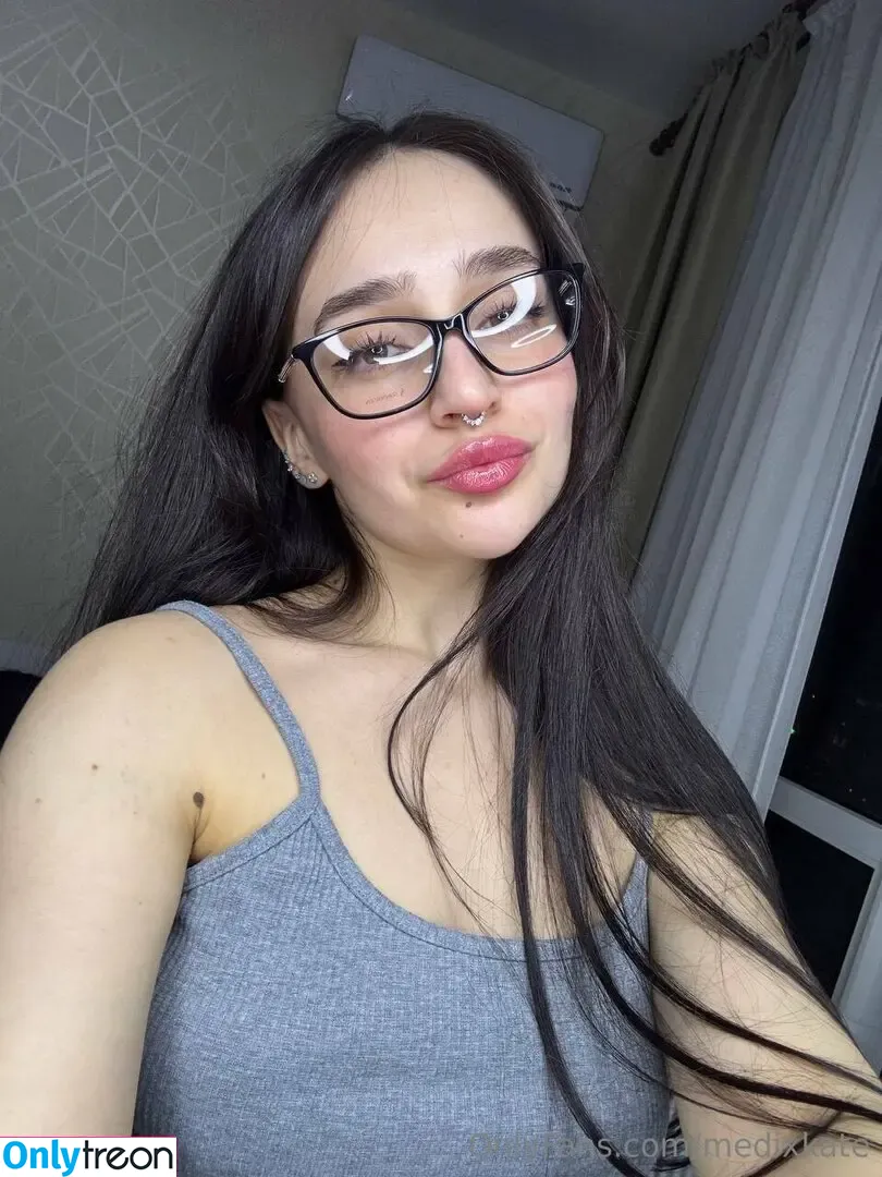 medixkate голая photo #0307 (lustful_light / lustful_lightvip / medixkate1 / medixkkate / medixxxkate)