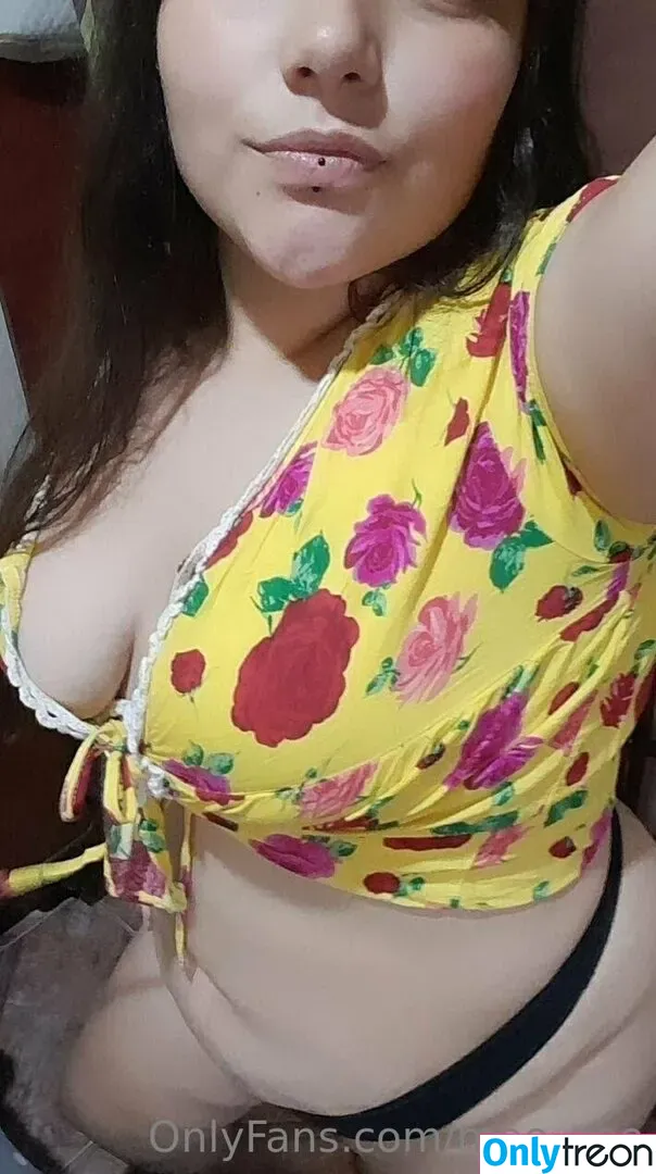 mee_zee nude photo #0067 (mee_zee)